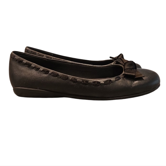 WALKING CRADLES FAWN SLIP-ON LEATHER FLATS. SIZE 7B. - Picture 2 of 9
